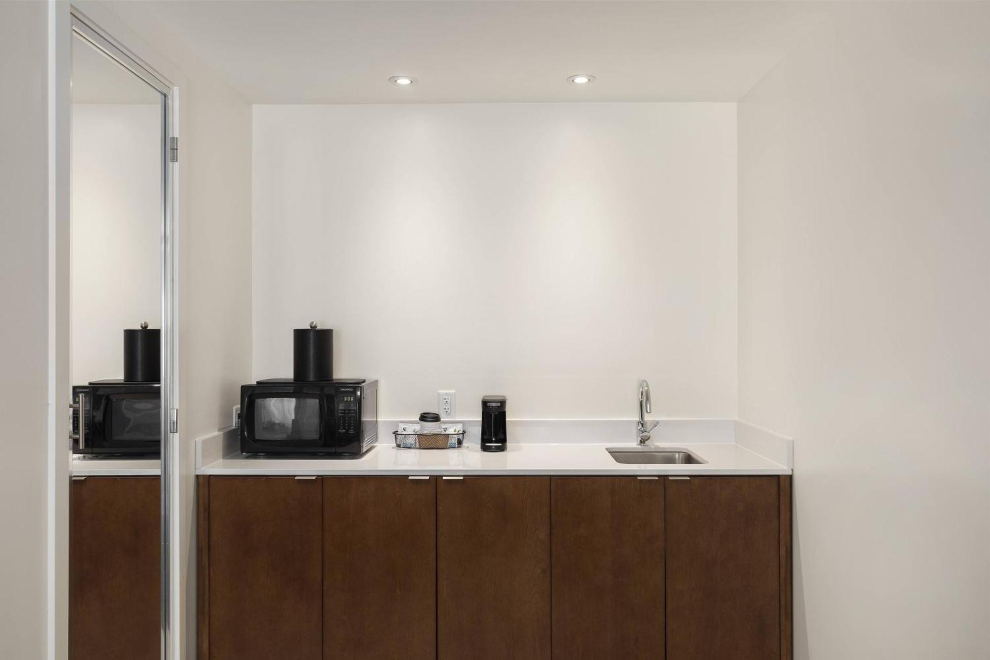 Courtyard By Marriott Seattle Northgate Hotell Eksteriør bilde
