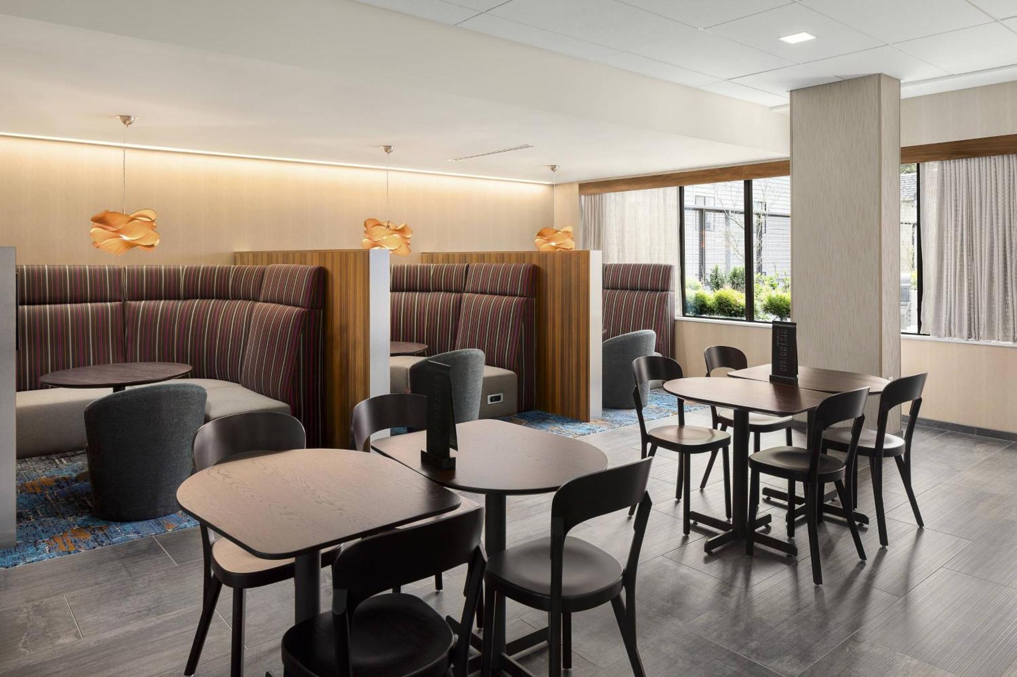 Courtyard By Marriott Seattle Northgate Hotell Eksteriør bilde